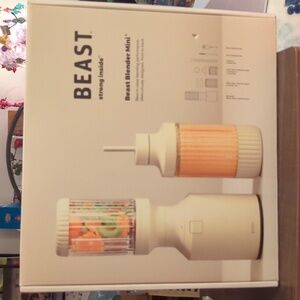 Beast Blender Mini in Sand